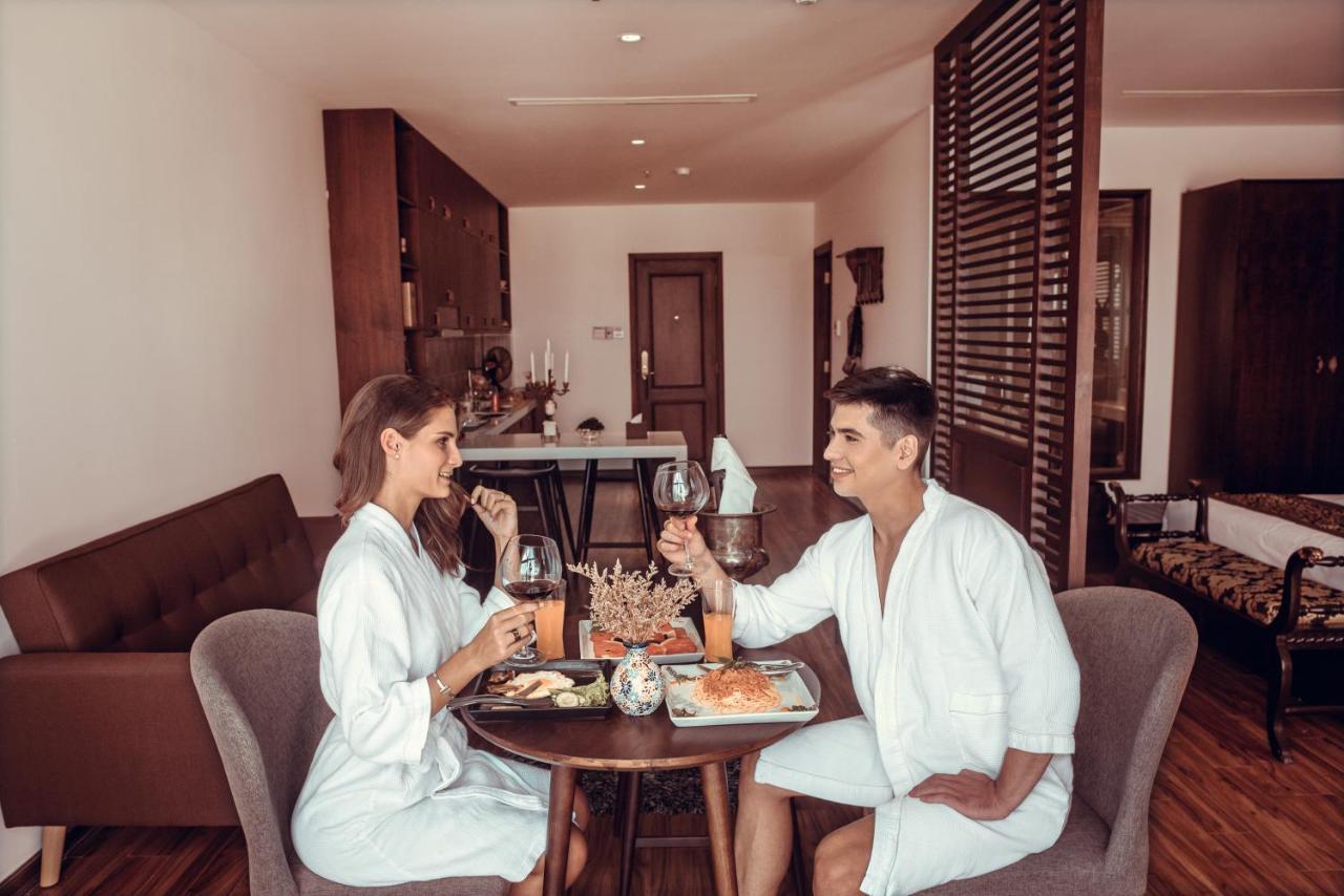 Dong Duong Hotel & Suites - Afternoon Tea Inclusive - Very Central Дананг Екстериор снимка