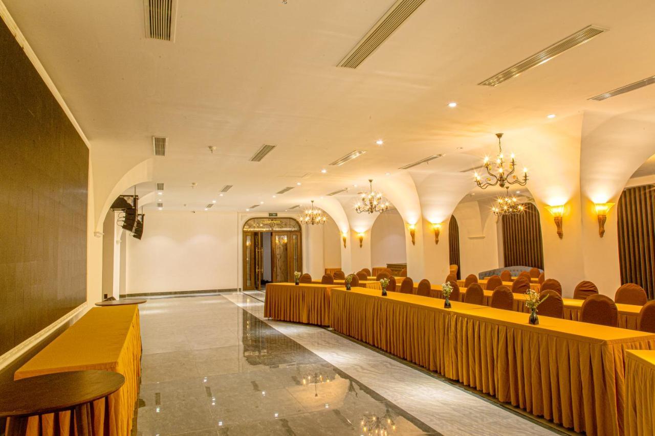 Dong Duong Hotel & Suites - Afternoon Tea Inclusive - Very Central Дананг Екстериор снимка