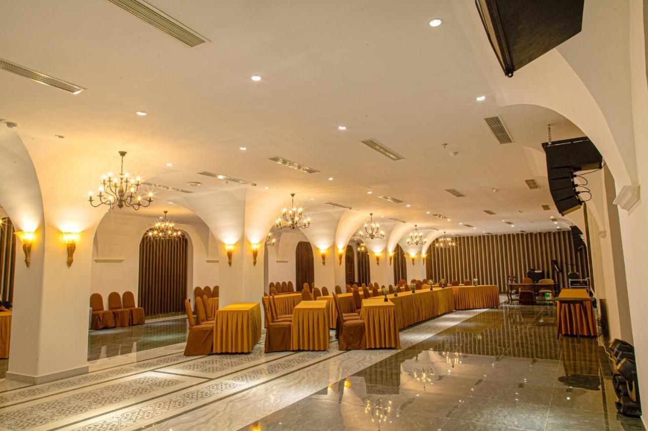 Dong Duong Hotel & Suites - Afternoon Tea Inclusive - Very Central Дананг Екстериор снимка