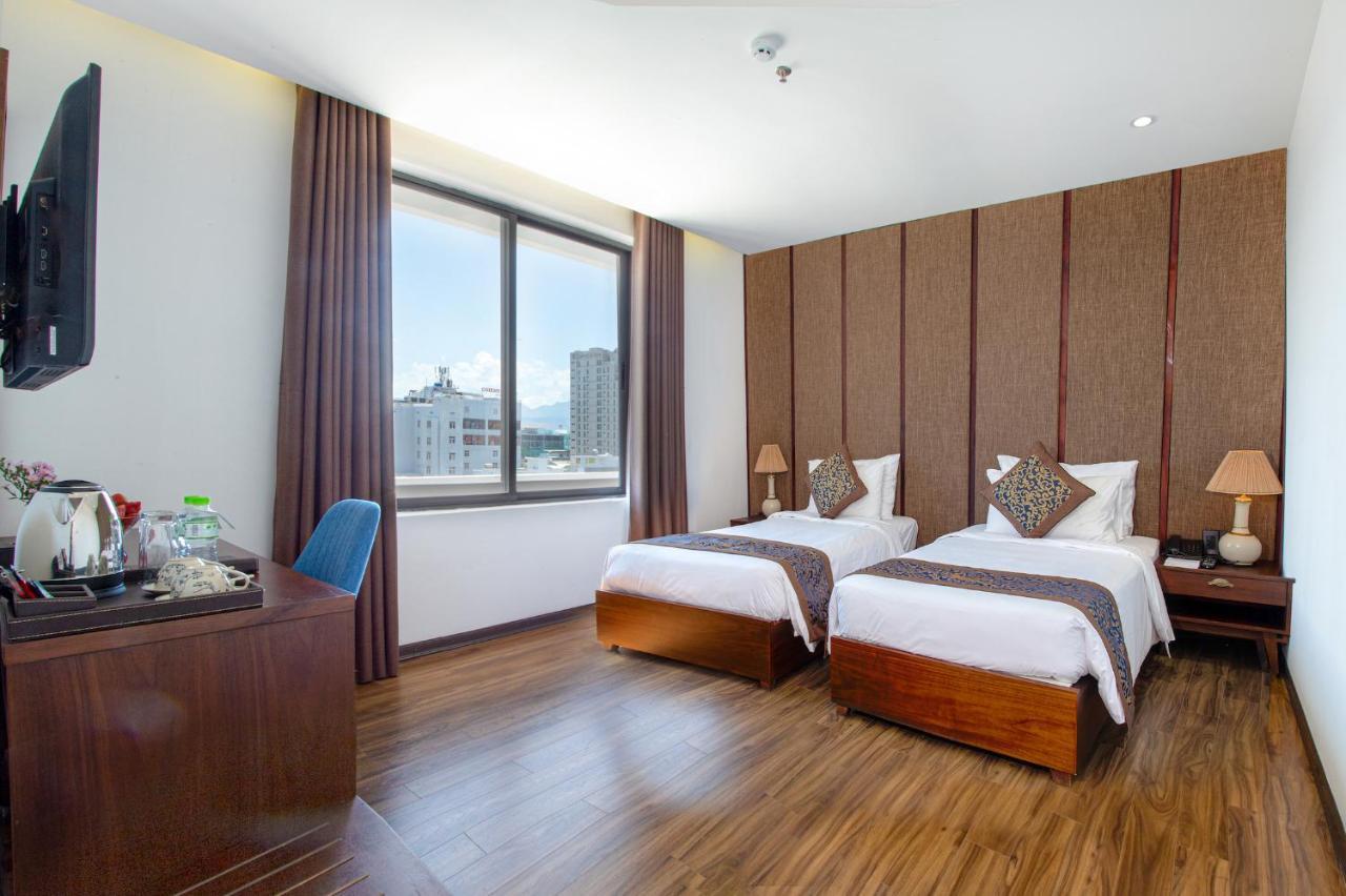 Dong Duong Hotel & Suites - Afternoon Tea Inclusive - Very Central Дананг Екстериор снимка